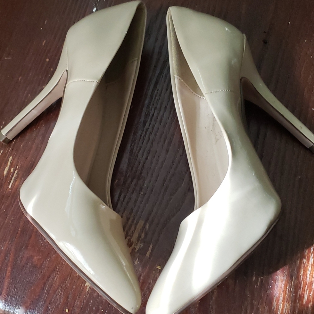 Shoes - Picture 2 of 2